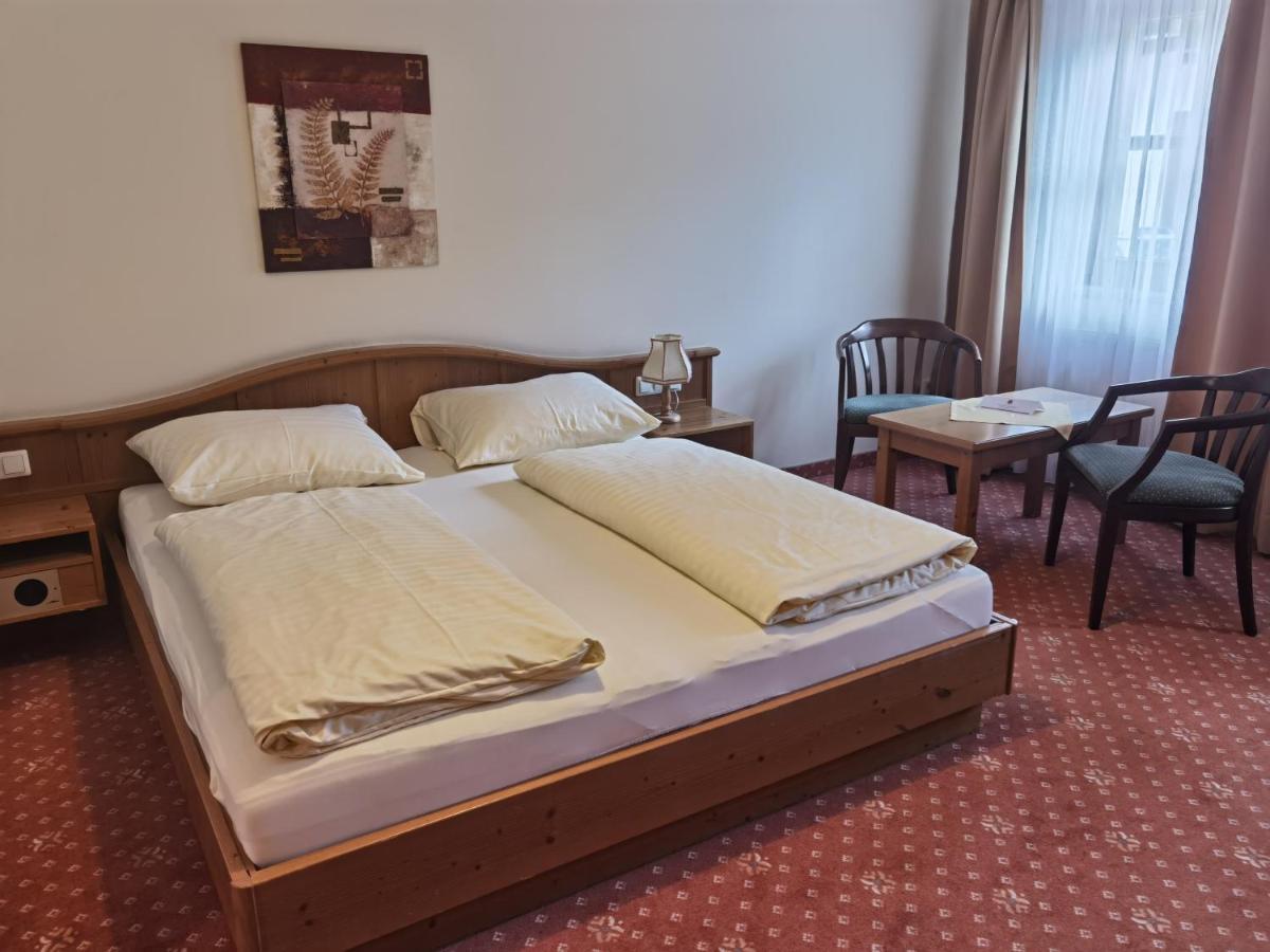 Standard Double Room without Balcony,1137117298:JPEG