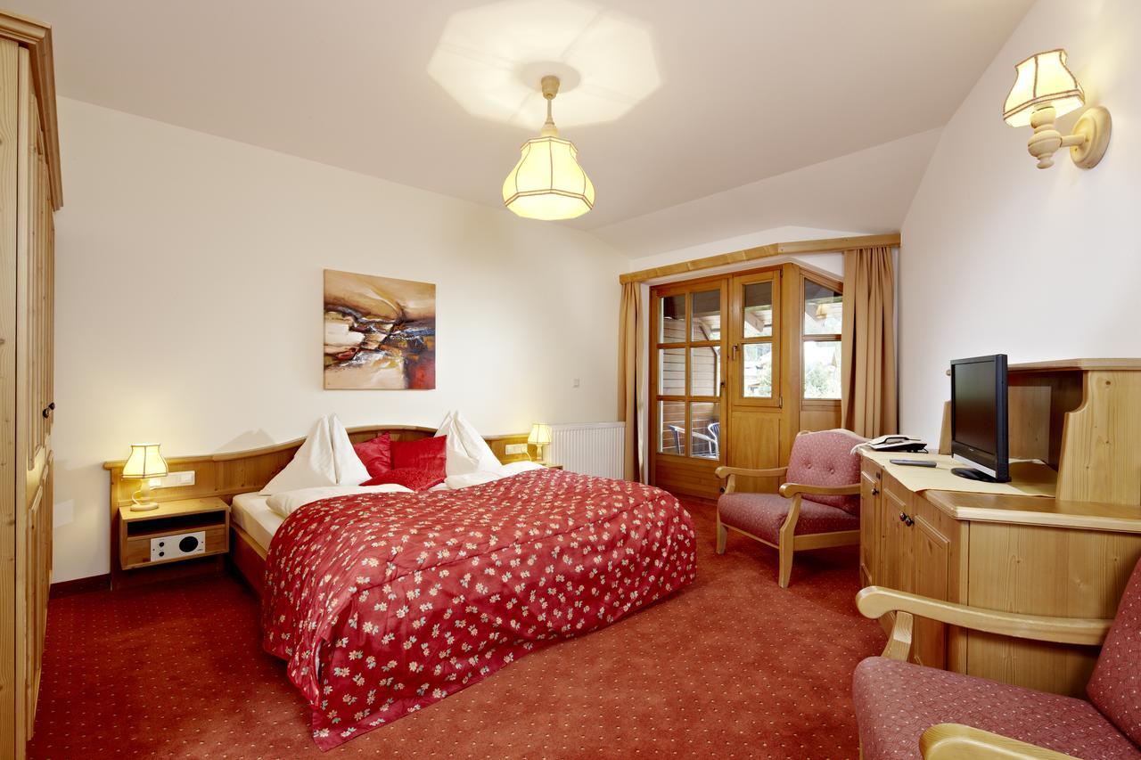 Doppelzimmer mit Balkon